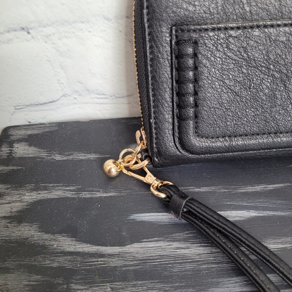NWOT LC Lauren Conrad wristlet - Picture 3 of 9